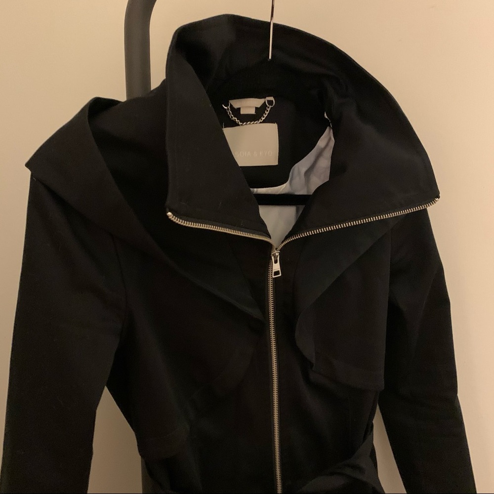 Soia & Kyo trench coat w/ water repellant fabric.